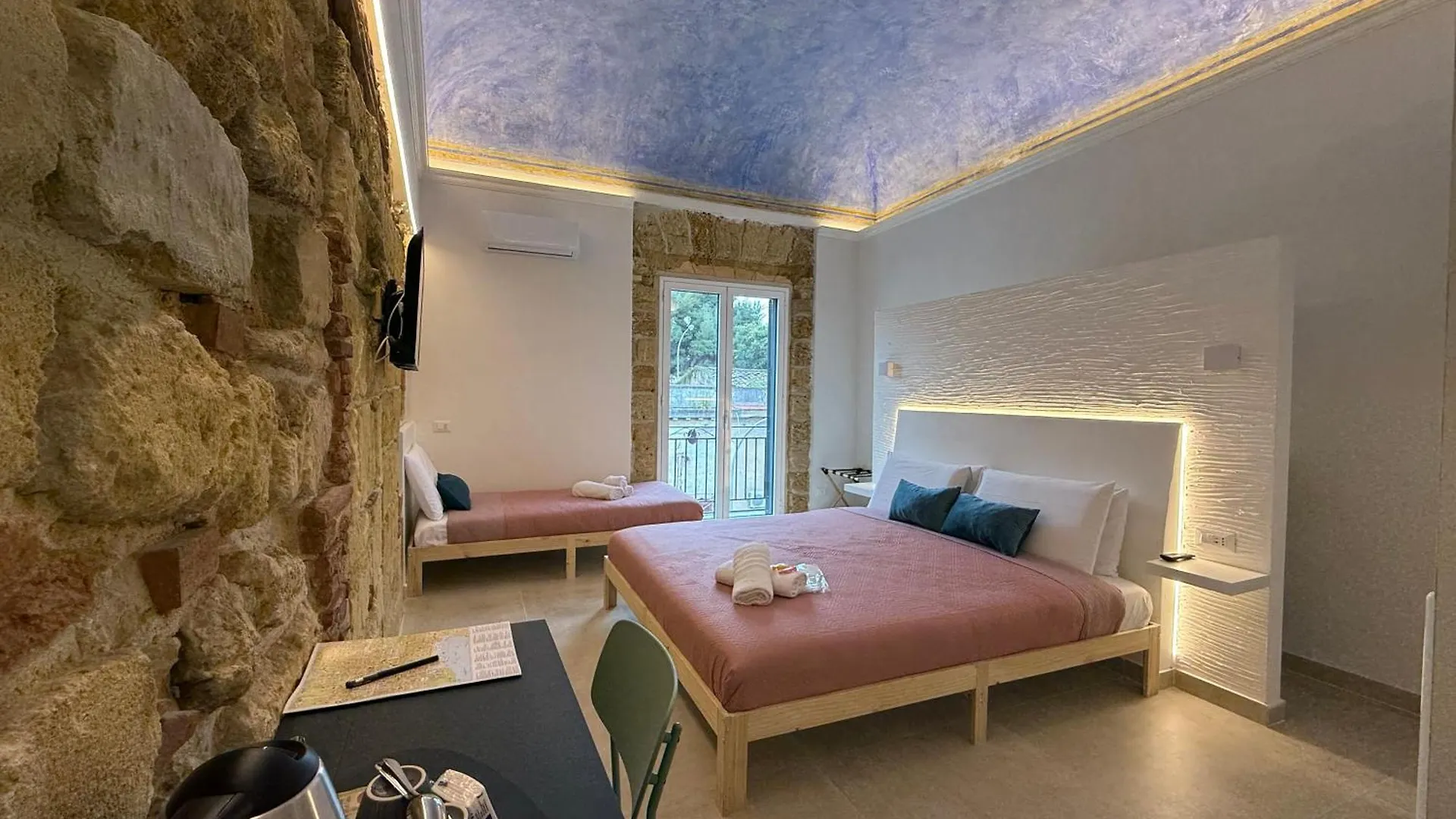 La Piccola Formica Rooms And Breakfast Palermo 0*,