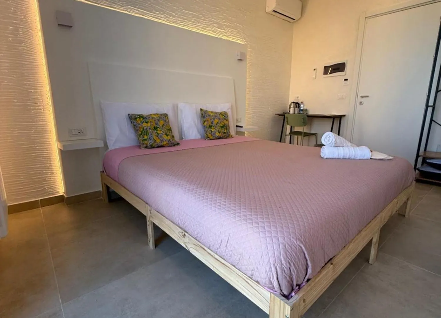 La Piccola Formica Rooms And Breakfast Palermo Italy